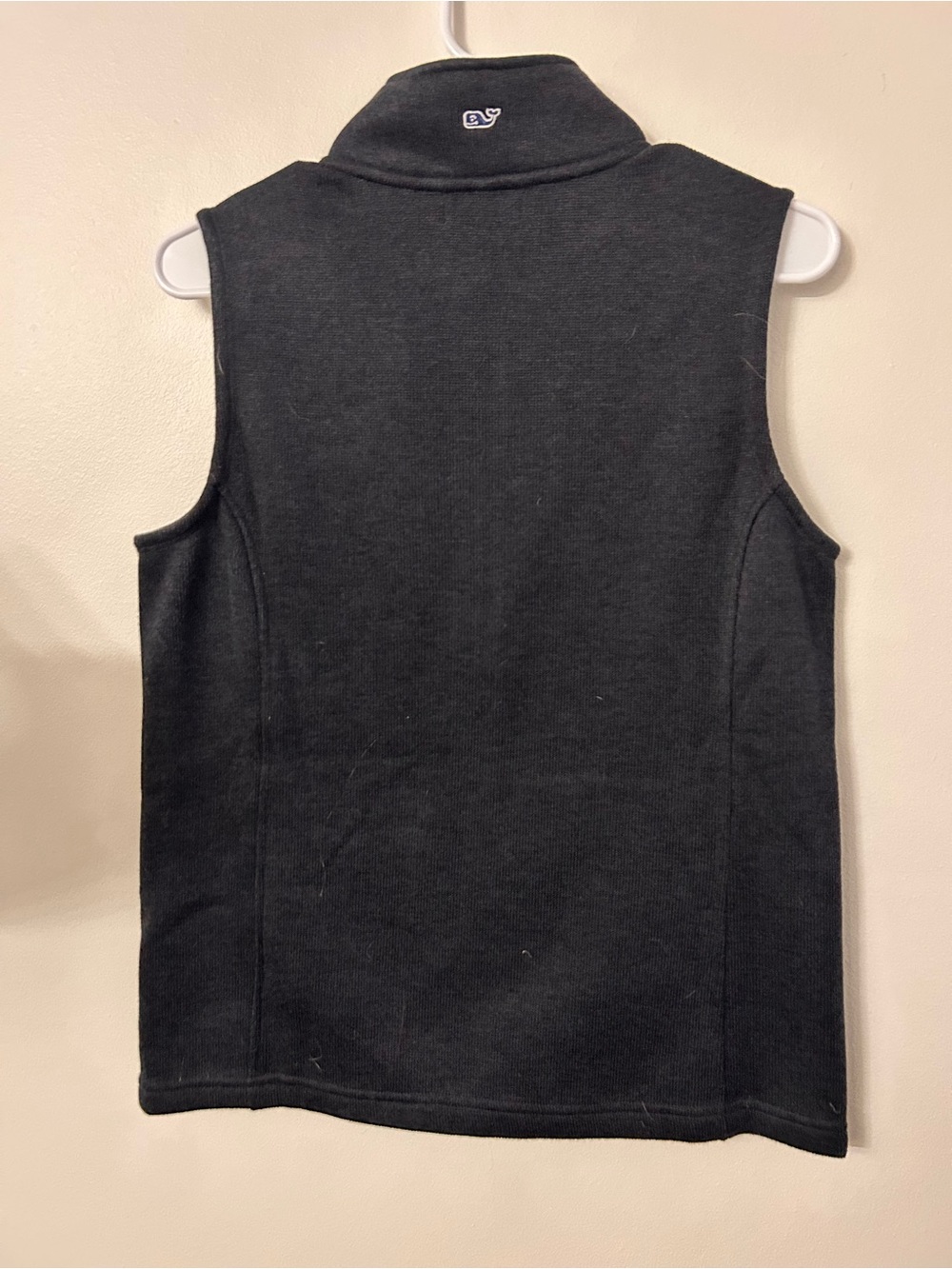 Vineyard Vines Women’s Black Fleece Vest - Picture 2 of 4